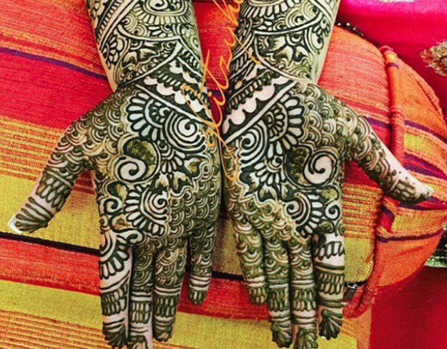 https://www.huffingtonpost.com/2015/07/01/what-is-henna-tattoos-history-where-to-get_n_7698546.html